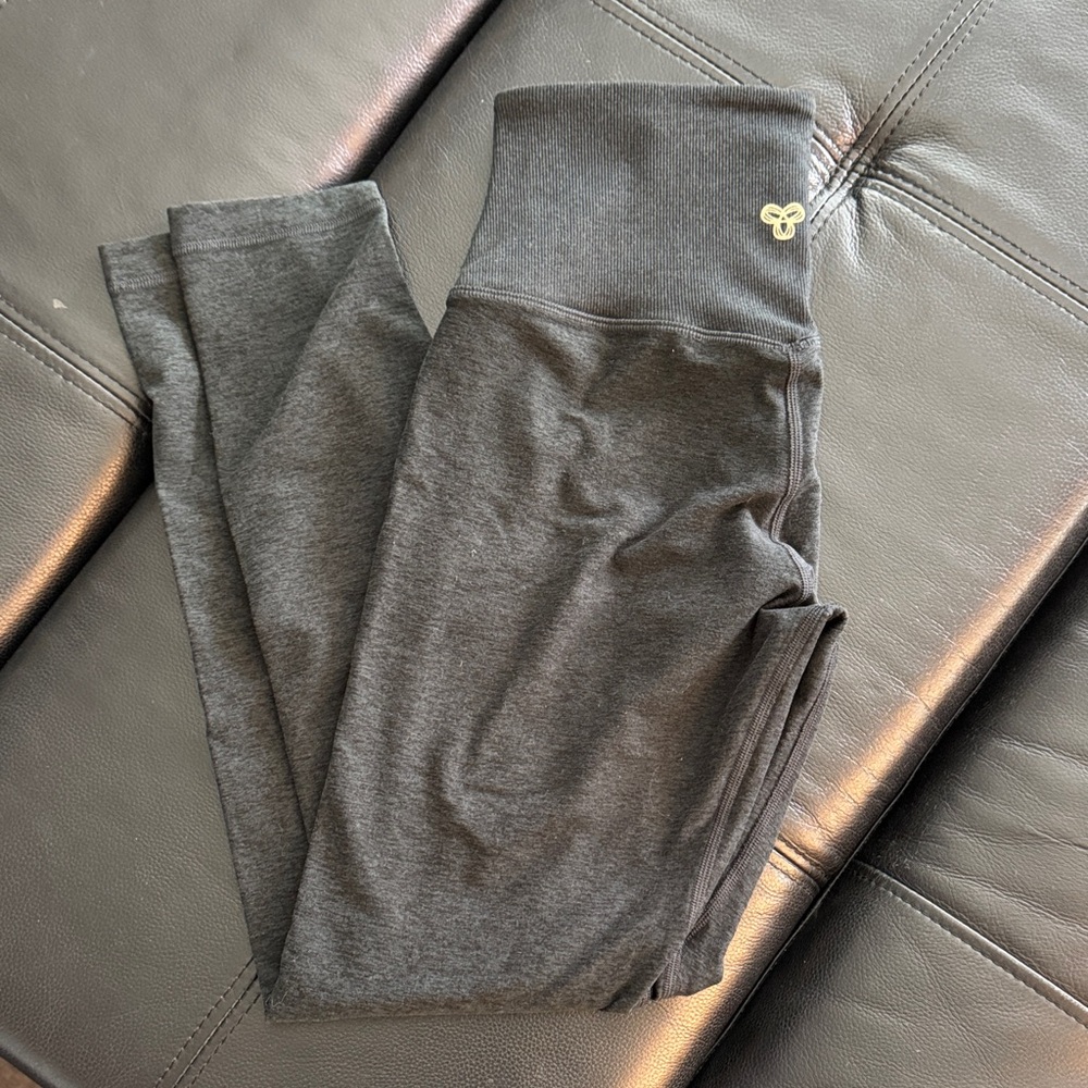 Heather Navy High-Waisted Aritzia Leggings
